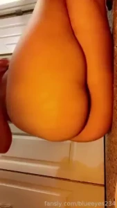 Watch me play with my fat ass ass pussy slut fingering nude fyp