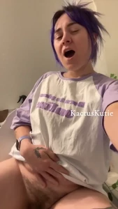 Who else thinks girls in big tshirts are kute what about when they re