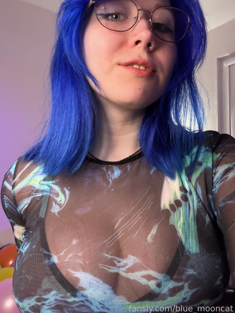 Getting ready for the second birthday stream on cb 3 bigboobs bigtits 