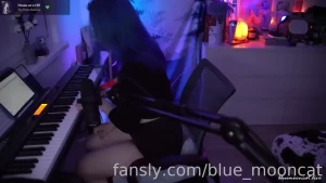 Here s some singing for you sfw