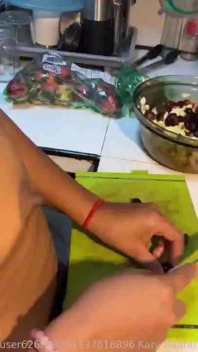 Preparando ensalada de frutas part 1 