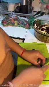 Preparando ensalada de frutas part 1