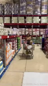 Muchos nudistas me critican porque me gusta el exhibicionismo pero yo part 3