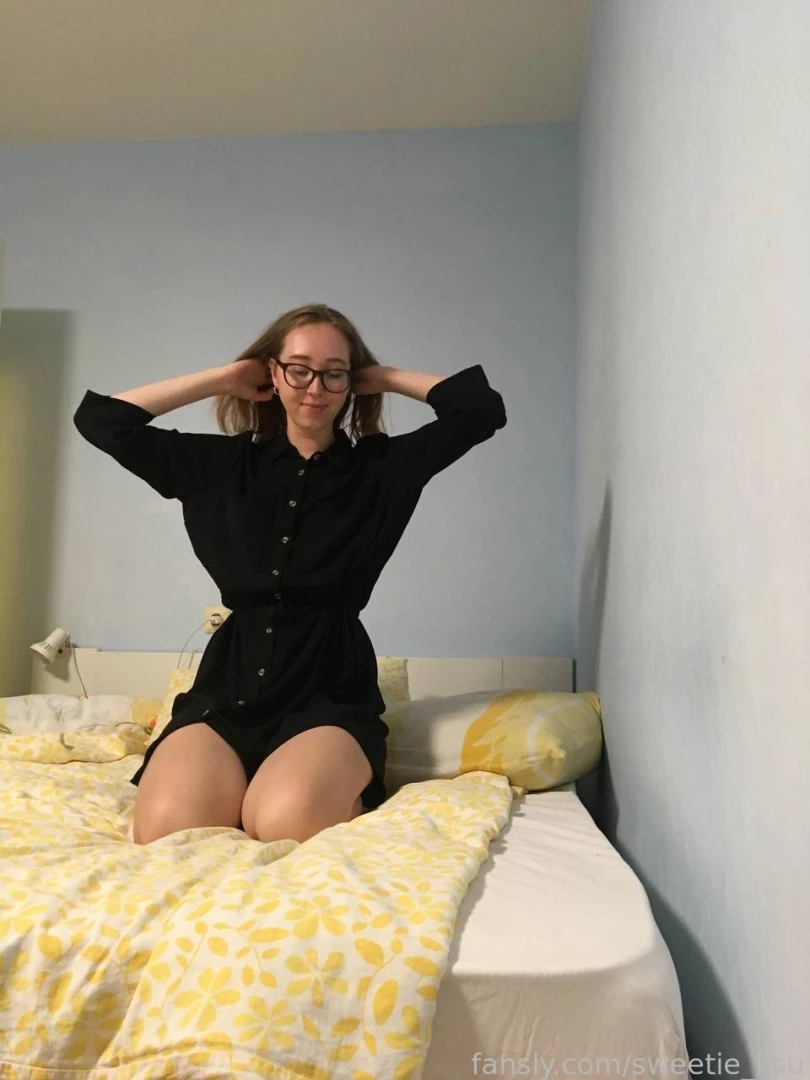 Hi sweetie fansly com sweetie_ksu you know i m not wearing any panties part 1 