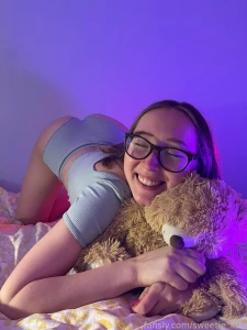 Heeeyyy baby fyp pussy littlegirl brownhaired virgin student brunette