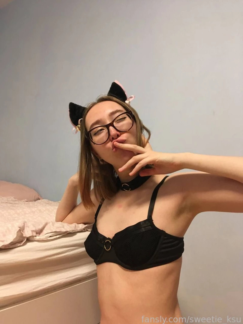 Meeeoooowwwww fyp pussy littlegirl brownhaired virgin student brunette 