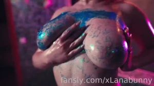 Fansly shy model cute body legs boobs tits bigtits bigboobs new