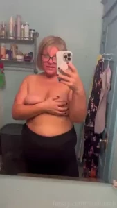 Will you lick them please fuckme over30 tits natural mombod bbw tummy