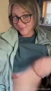 Hi how was your day tease flash tits bigtits mombod bbw milf glasses