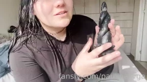 I feelso horny after shower d cum help me fucking my cute and tight