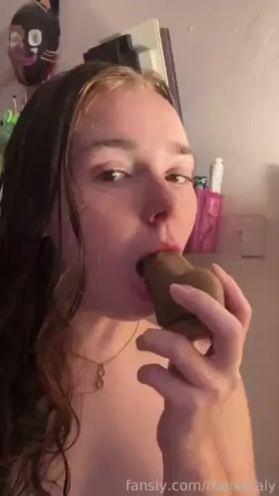 I can take it fully in my throat c deepthroat blowjob bj dildo sextoy 