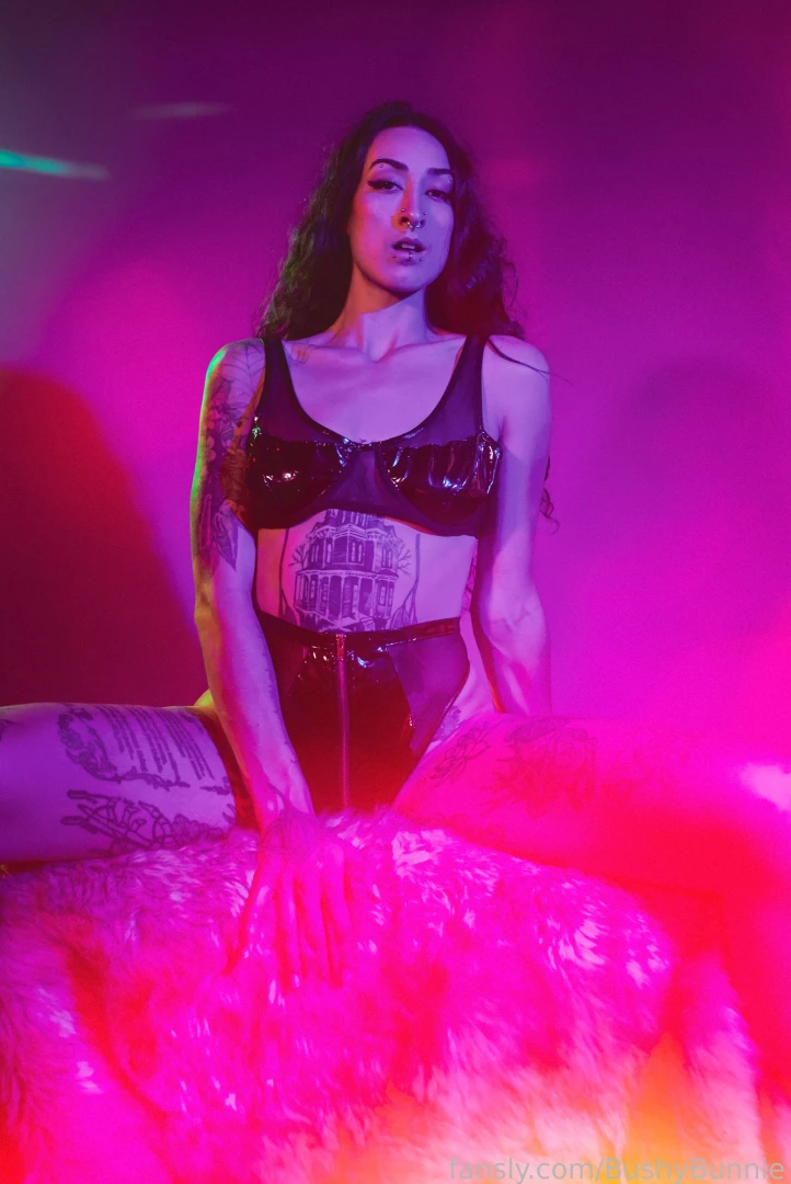 Meet me under the rainbow lights fyp hairy hairypussy armpits part 2 