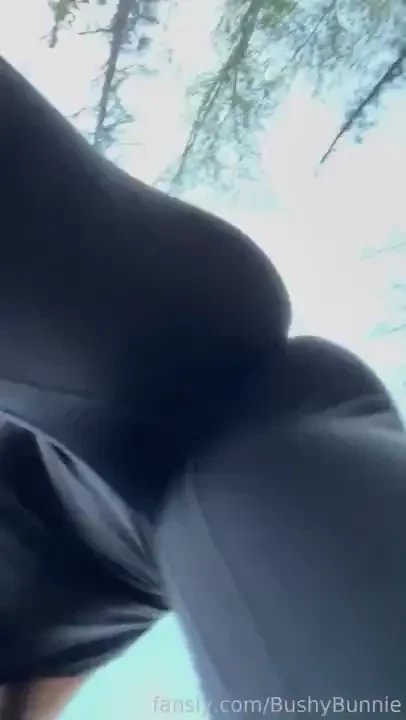 First piss video back on fansly again after a 7 hour hold and filling 