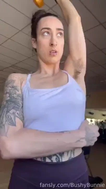 Working out at a new gym part 1 - triceps extensions 