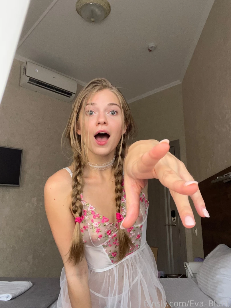 Hey dude i can see your boner on me from a km away ahahha barelylegal 