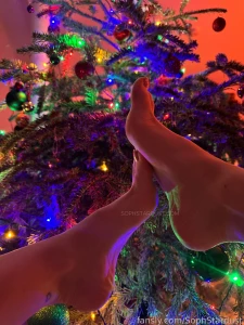 Goodbye to the christmas tree slowly i need to say goodbye haha btw part 4