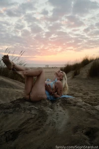 4 more pictures wow the sunset is almost as hot as me hihi p butt part 2