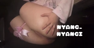 Slapping my cunt always makes me throb i should do it more often gt lt