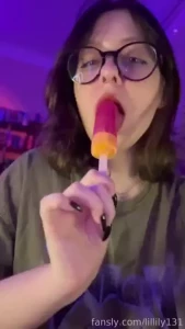 Hmm am i eating ice cream the wrong way video fyp teen curvy ass boobs