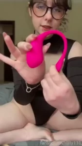 I think this toy is making me very wet help me haha fyp petite teen
