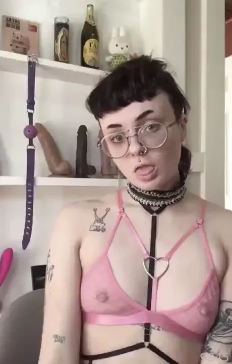 My fuck me eyes fyp kinky alt slut glasses tattooed horny pierced 
