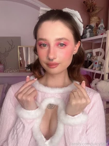 Who wants a naughty girl here i m waiting fyp admireme petite cute