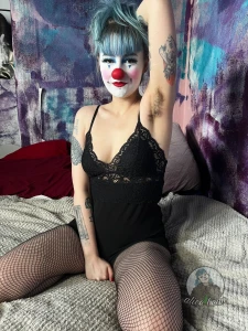 Fishnets clown clowngirl hairy uk british sexy smalltits petite part 2