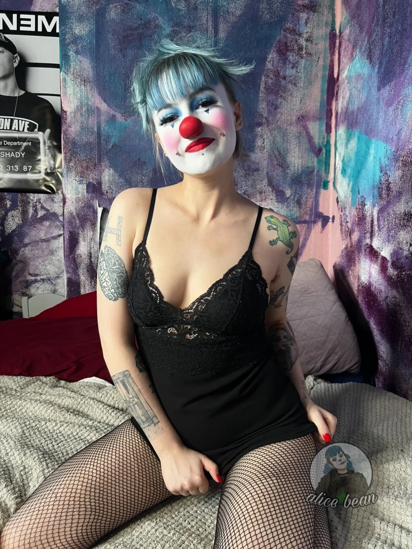 Fishnets clown clowngirl hairy uk british sexy smalltits petite part 3 