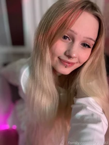 Do you want an uwu from me fyp blonde tease piercing cute makeup uwu