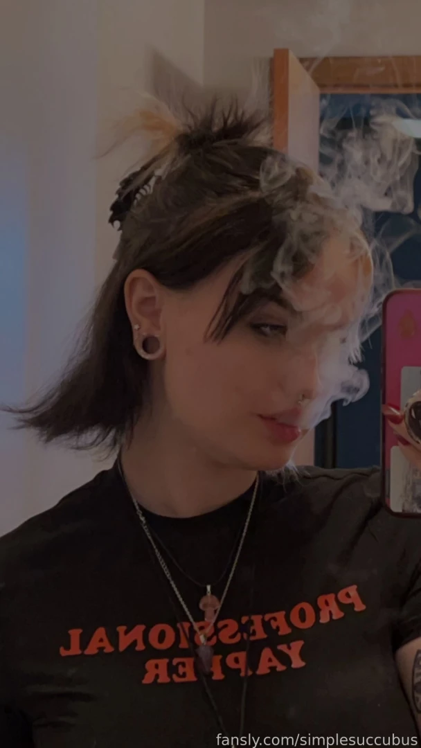 Smoking hot fyp cute smokingfetish sfw egirl aesthetic alternative 