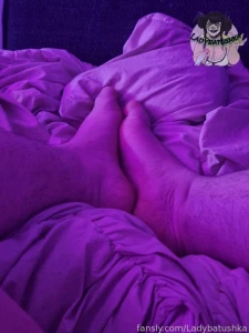 Do you think i have pretty feet feet footfetish bbw goth gothic part 1
