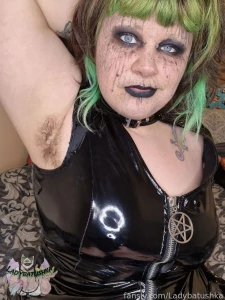 Do you like hairy girls hairy armpits hairypits hairyarmpits fetish part 1