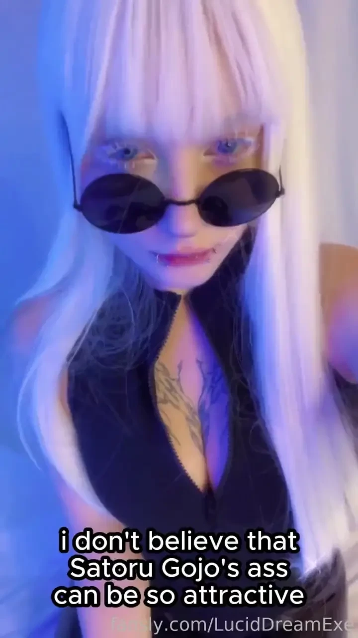 Yeah i m gonna spam my new cosplay because i m good at it hehe emo 