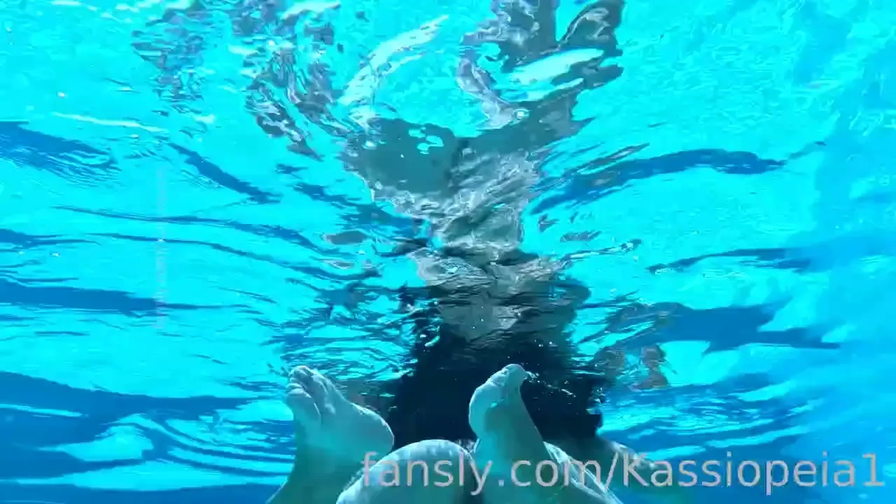 Jam out with your clam out naked pool milf fit pussy tits boobs wet 