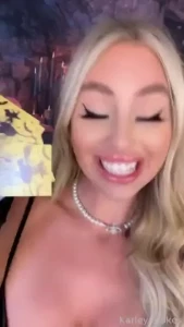 Live show tonight 8pm est discounted prices until i go live so spooky