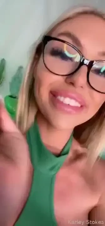 Show me your cock baby and tip 25 to enter my mega dick competition i 