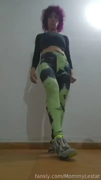 Squats help build muscle they don t just help you achieve wonderful 