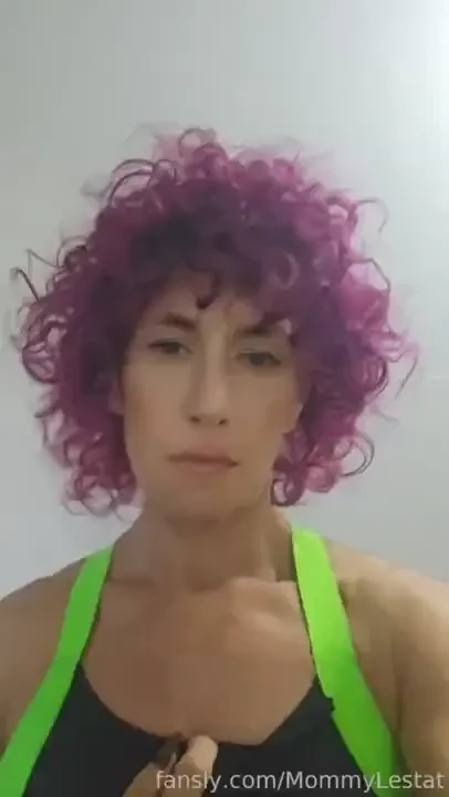 Do you prefer to keep your milf easy access milf cleavage upskirt 