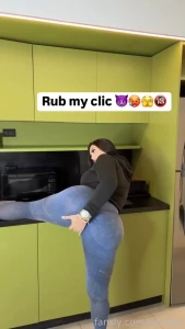 Send me a private message i want to play with you fyp ass fun sexy