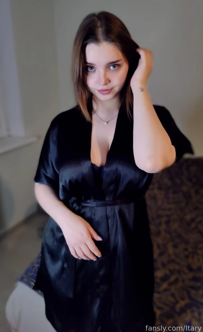 All parts combined of my last photoset with a little exxtras 35 photos part 4 