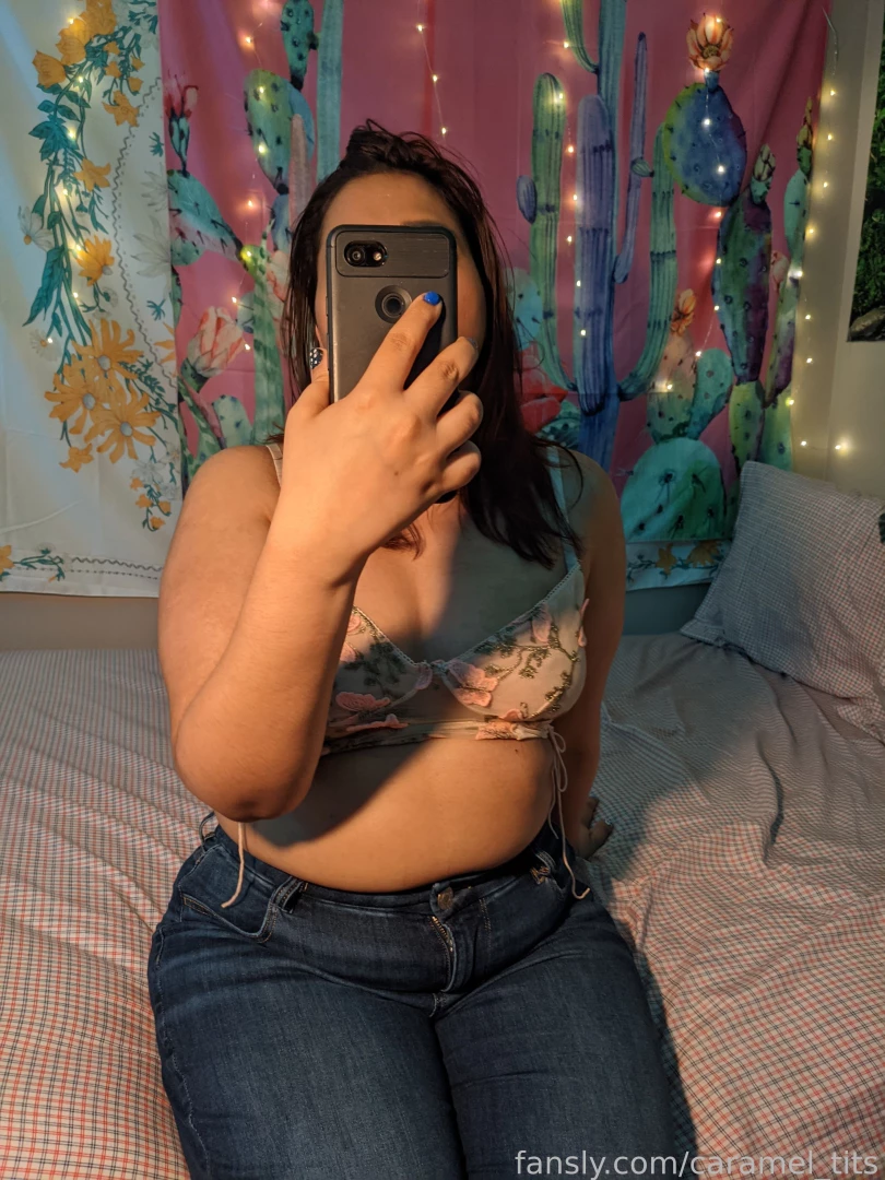 Gonna slut it out in jeans and bra this fall 