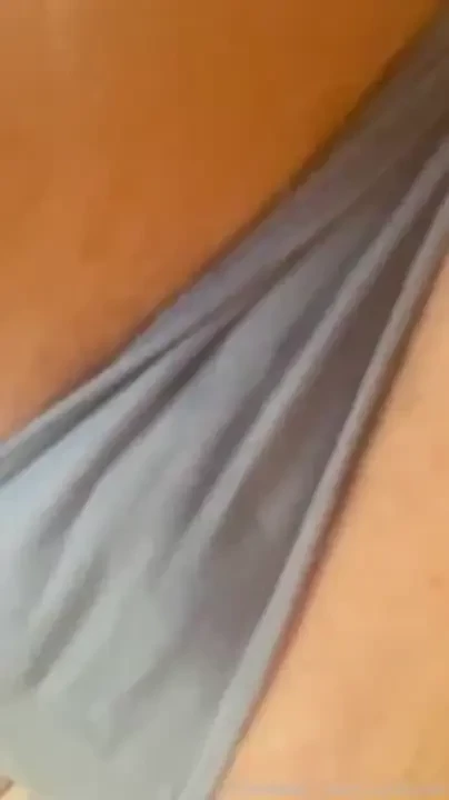 I got so horny while my bestie was getting ready in the bathroom i 