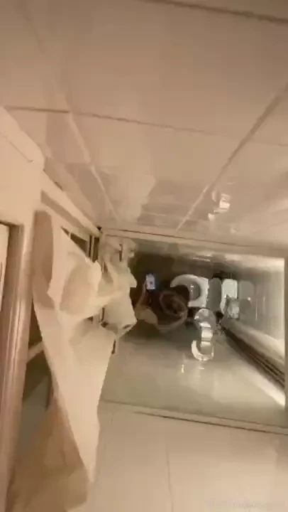 Super silly pee filmed using the ceiling mirror you can t see anything 