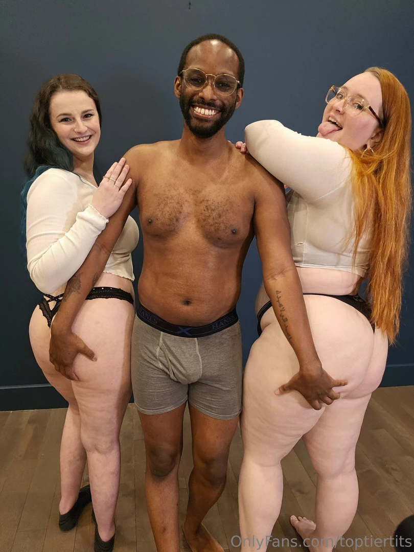 Photo set sfw french-canadian blowjob and titfuck double team i think part 7 