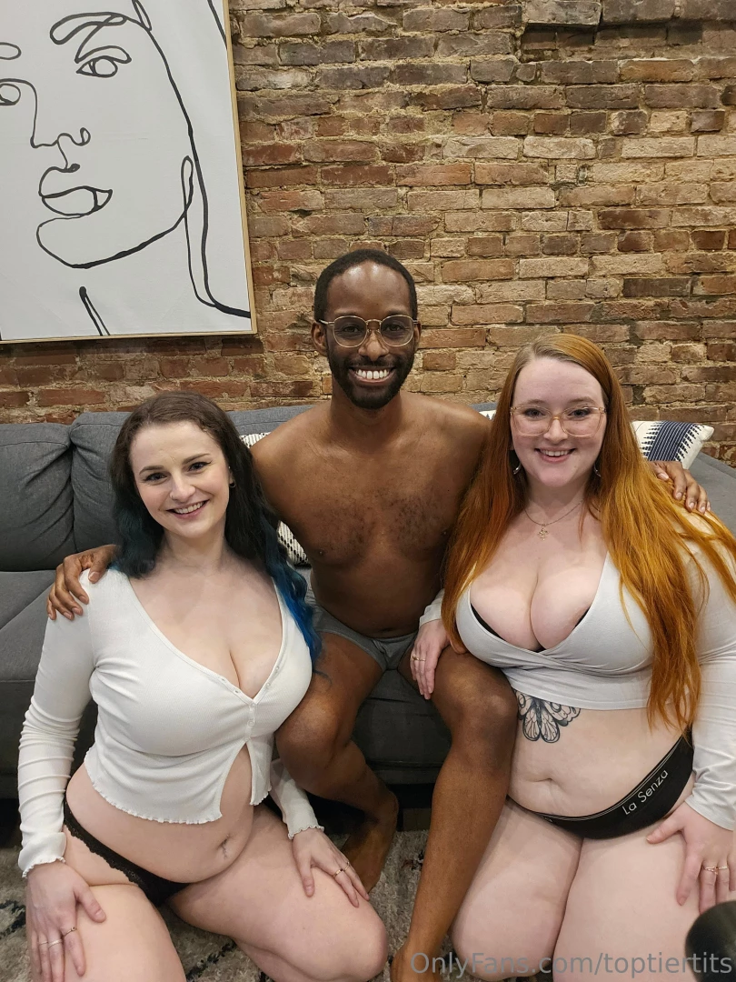 Photo set sfw french-canadian blowjob and titfuck double team i think part 8 