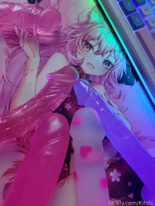 Https fansly com live kitsfu lewdtuber vtuber anime