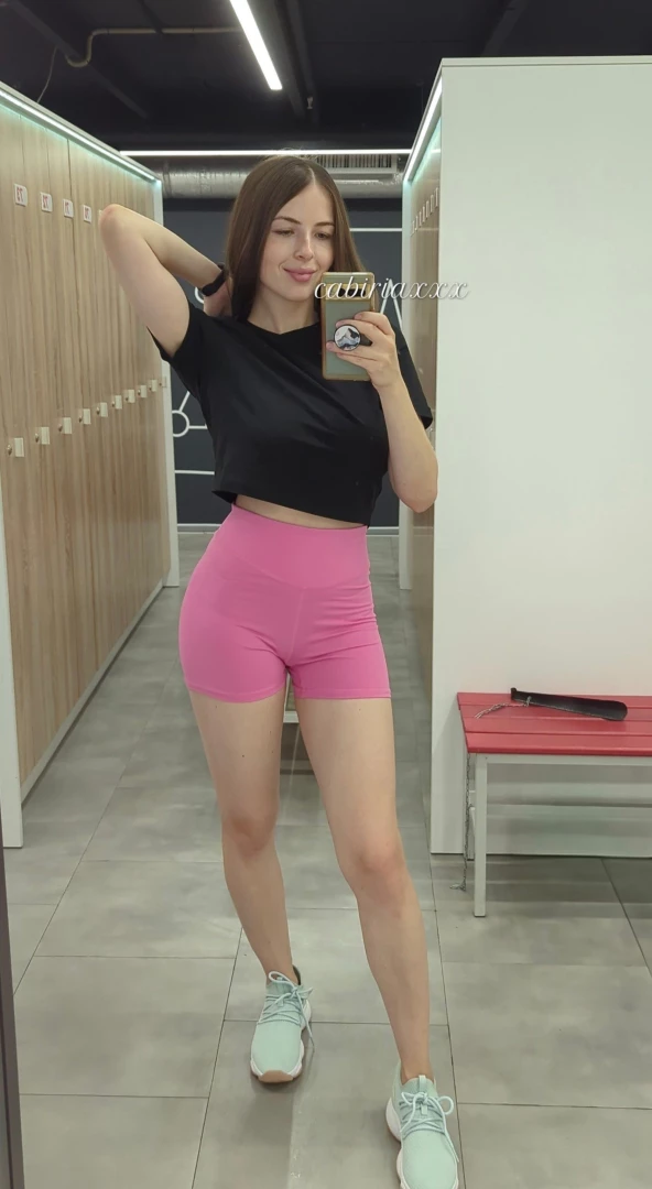 U might think that i like going to gym and eat healthy food absolutely 