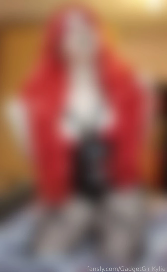 Vampire cosplay - bundle 2 no hood in this bundle the long crimson 