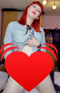 Some yummy panties flash for you today you also get bare legs and