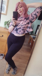 Comfy leggings and long sleeve funky crop today nice figure hugging